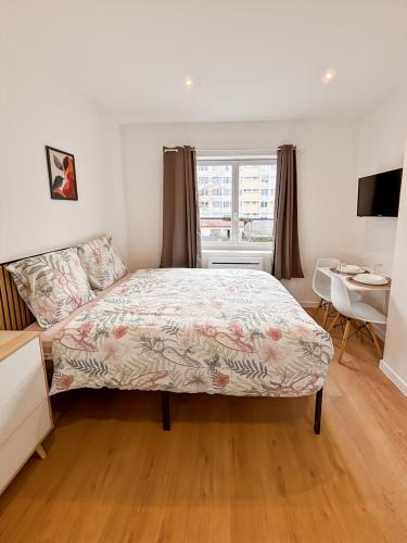 Cambrai Apartment | Au 42B JM