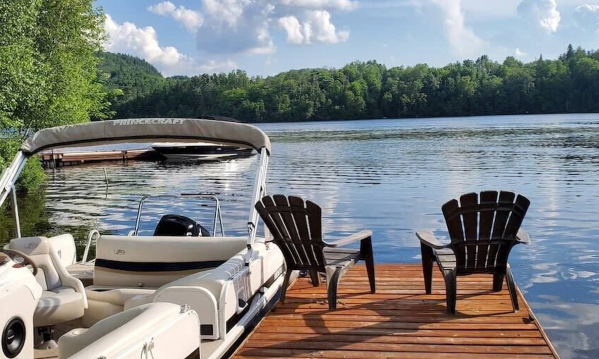 Grandes-Piles Ski Chalet | Au bord du St-Maurice, Spa & Private Dockm ski