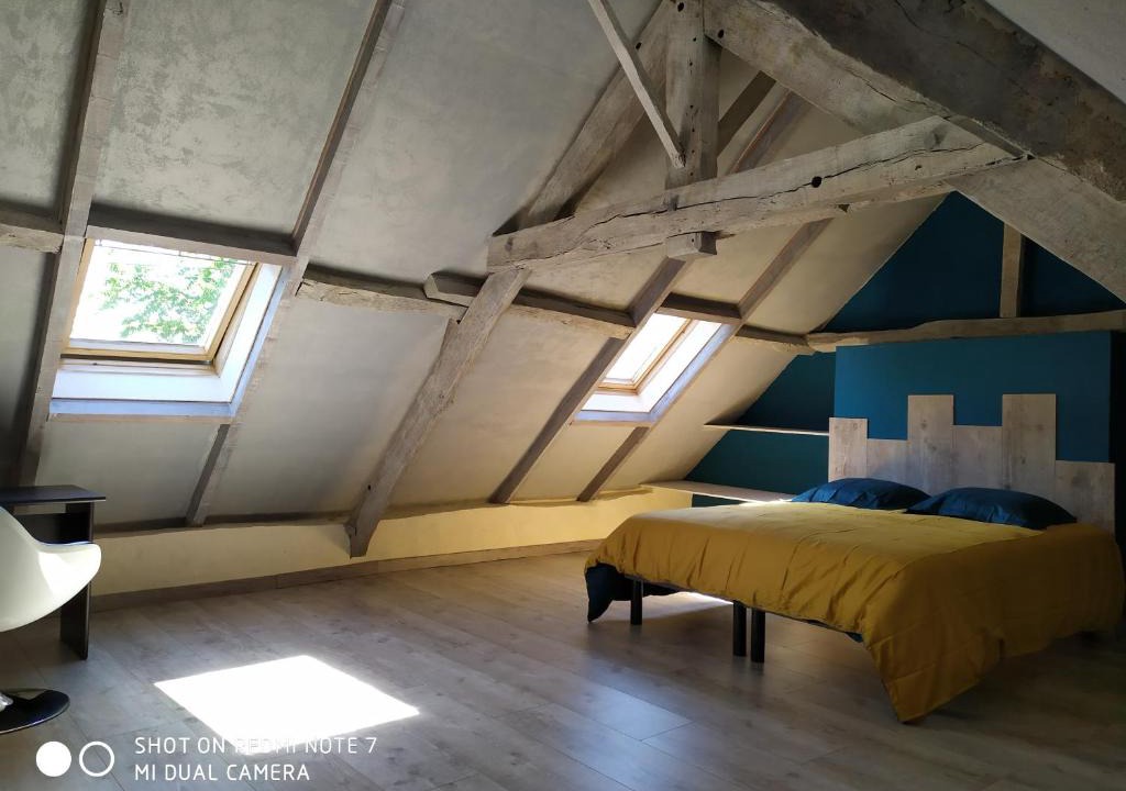 Ambrieres-les-Vallees House | Au bout de la marais