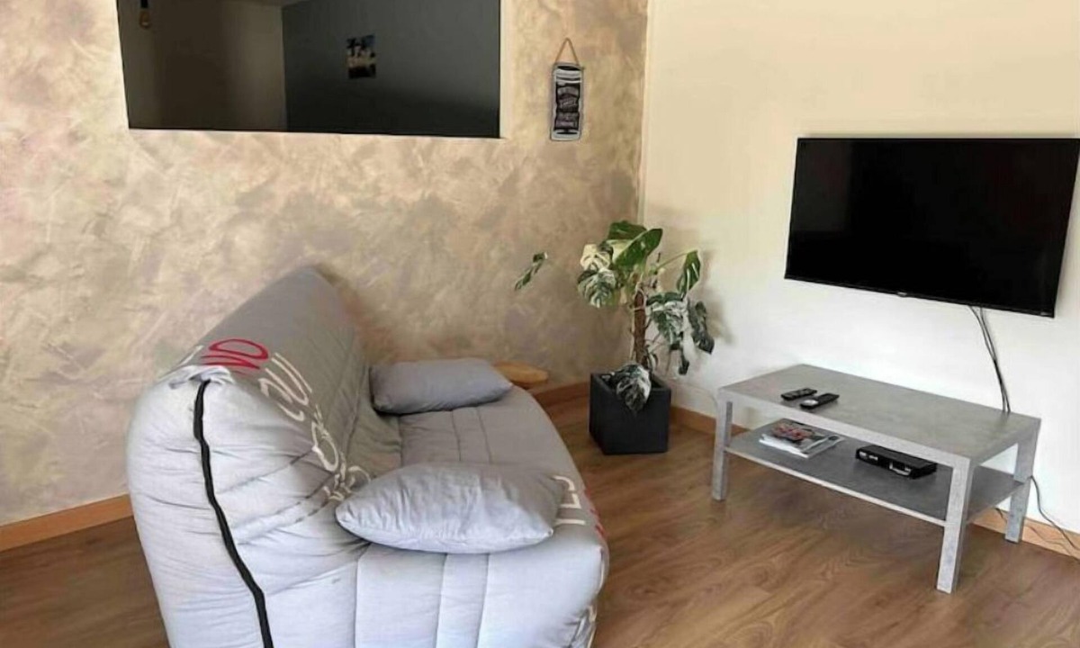 Saint-Germain-du-Salembre Apartment | Au Cœur des Bois