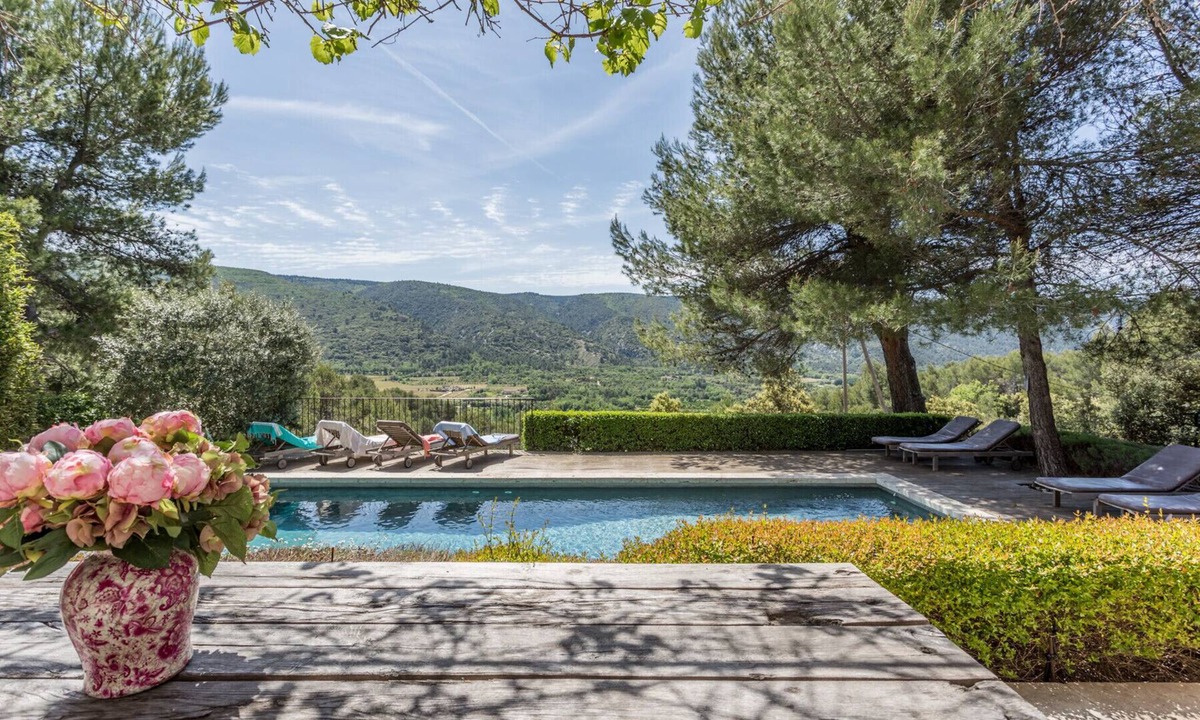 Menerbes House | Au Cœur de la Pinède