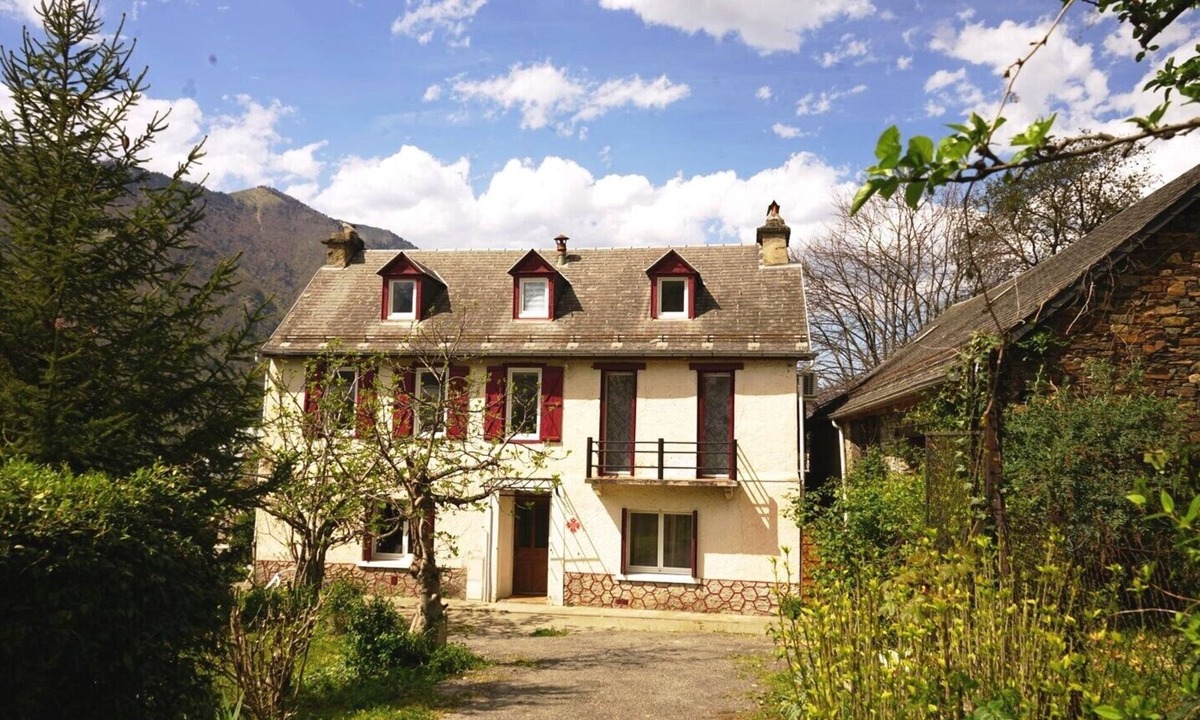 Montauban-de-Luchon House | Au Cœur des Pyrénées, Maison Plein Soleil Jusqu'à 11 Personnes !