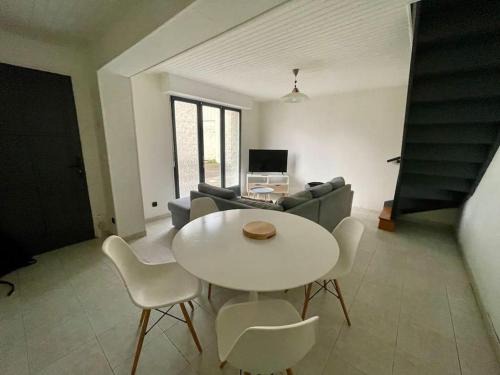Chalons-en-Champagne Apartment | Au calme - Maison duplex Parking
