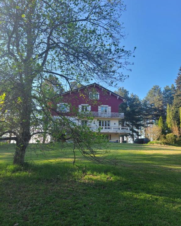 Busset House | Au Ch'Alex