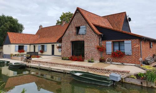 Saint-Martin-lez-Tatinghem House | Au chemin du paradis Gîte de 10 personnes 4 Etoiles