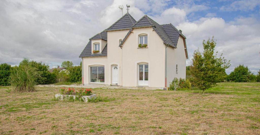 Saint-Remy-sous-Barbuise House | Au clair de lune