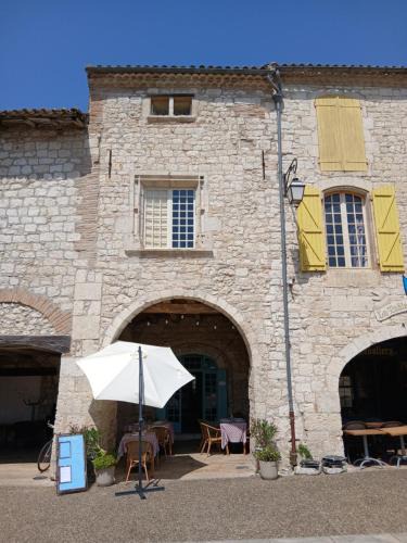 Lauzerte Hostel | au coin perdu