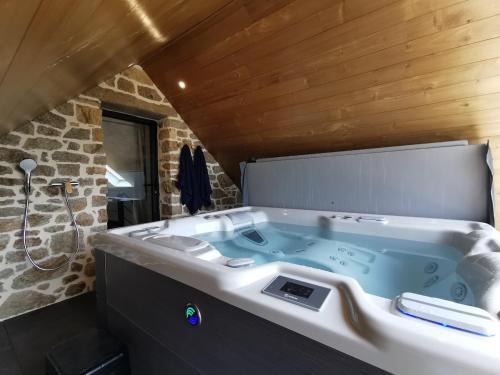 Elliant House | Au fil de l'eau