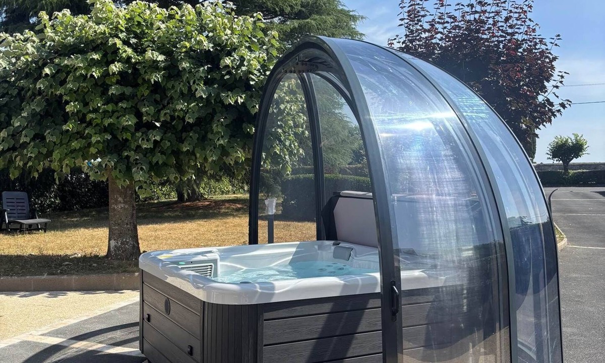 Chateau-la-Valliere House | Au Gré des Souvenirs, cottage for 4 to 10 people, air conditioning, jacuzzi