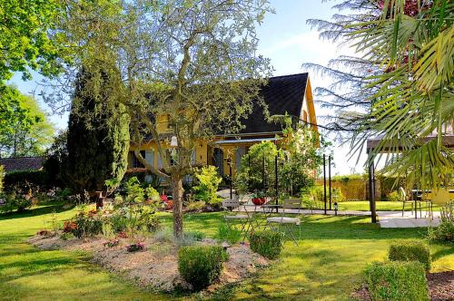 Cherreau Bed & Breakfast | Au Jardin de Lisa