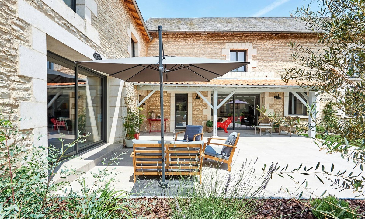 Neuville-de-Poitou House | Au logis de Bellefois