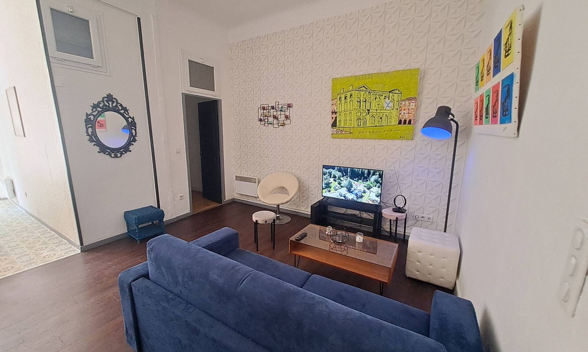 La Joliette Apartment | Au Méditerranéen