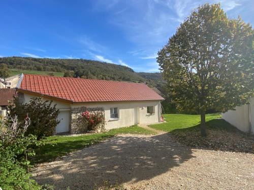 Lompnaz House | Au Moryllon