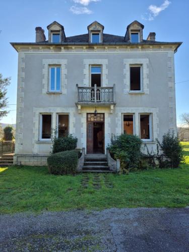 Saint-Laurent-les-Tours House | Au Moulin de Gary