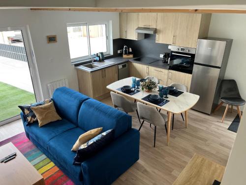 Pontailler-sur-Saone House | Au Numéro 7