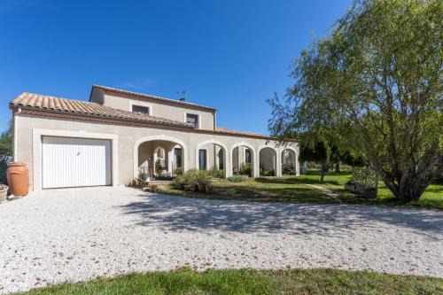 Hautefage-la-Tour Bed & Breakfast | AU Petit Bonheur