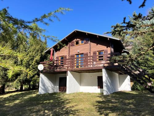 Saint-Sauveur-Camprieu Ski Chalet | Au Petit Bonheur
