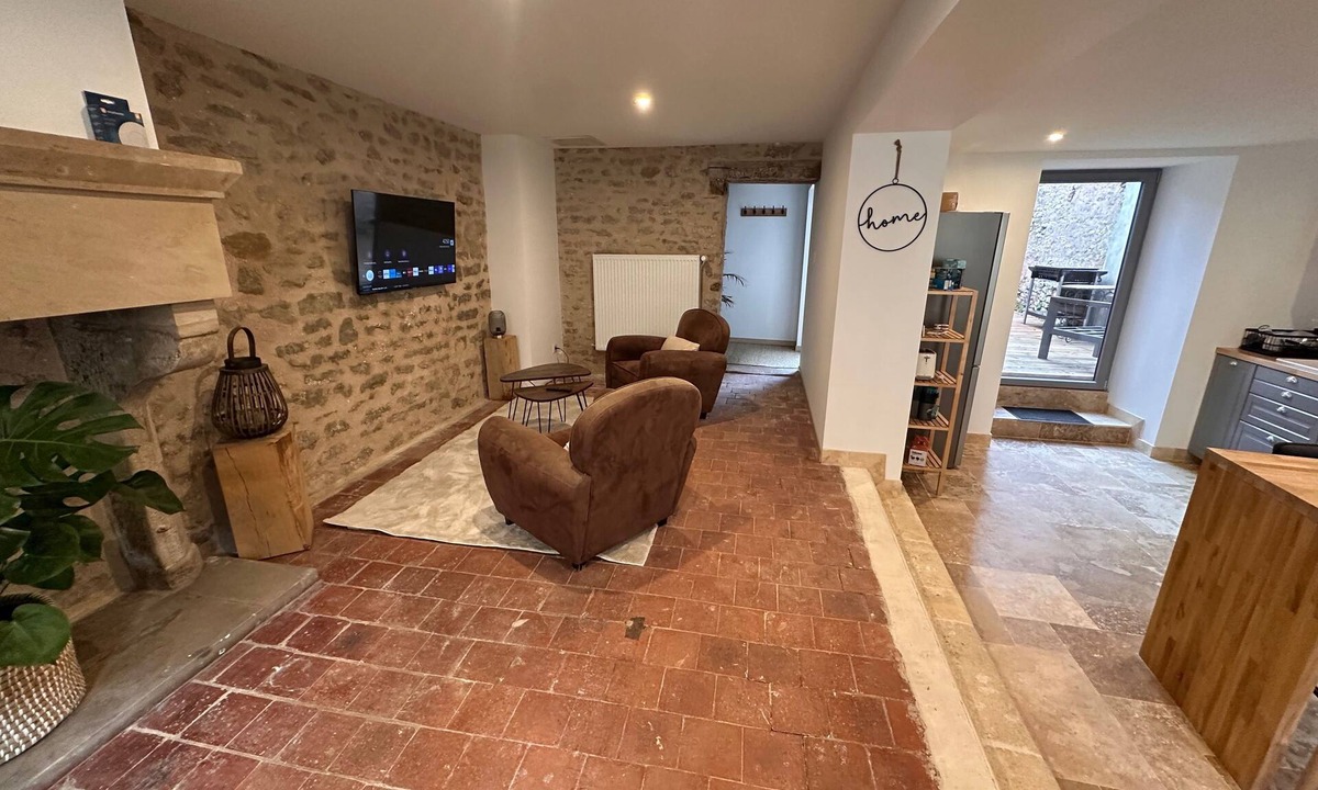 Langres Apartment | Au petit Langres: Downtown accommodation