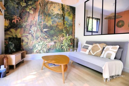 Montbert House | Au Petit Manoir