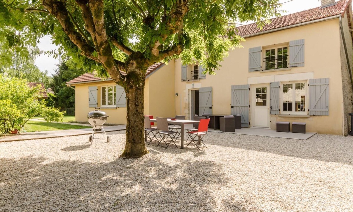 Dolancourt House | Au Phil de Lô - Dolancourt