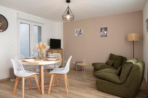 Poix-de-Picardie House | Au pied du Clocher - Centre ville