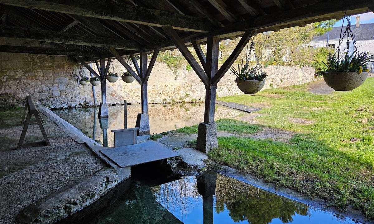 Gennes-Val-de-Loire Bed & Breakfast | AU PIED DU LAVOIR