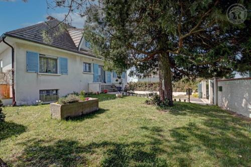 Chazelles-sur-Lyon Bed & Breakfast | Au plein soleil