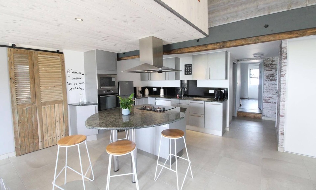 La Jumelliere House | "Au Tour des Sens "