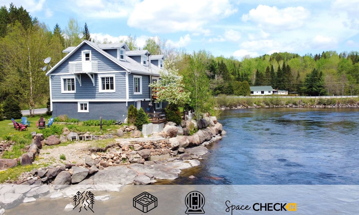 Huberdeau Ski Chalet | Au Tournant de La Rouge ♥ Spa & Sauna Vibe ☼
