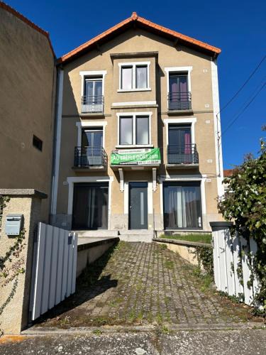 Chatel-Guyon Apartment | Au TRÈFLE DORT