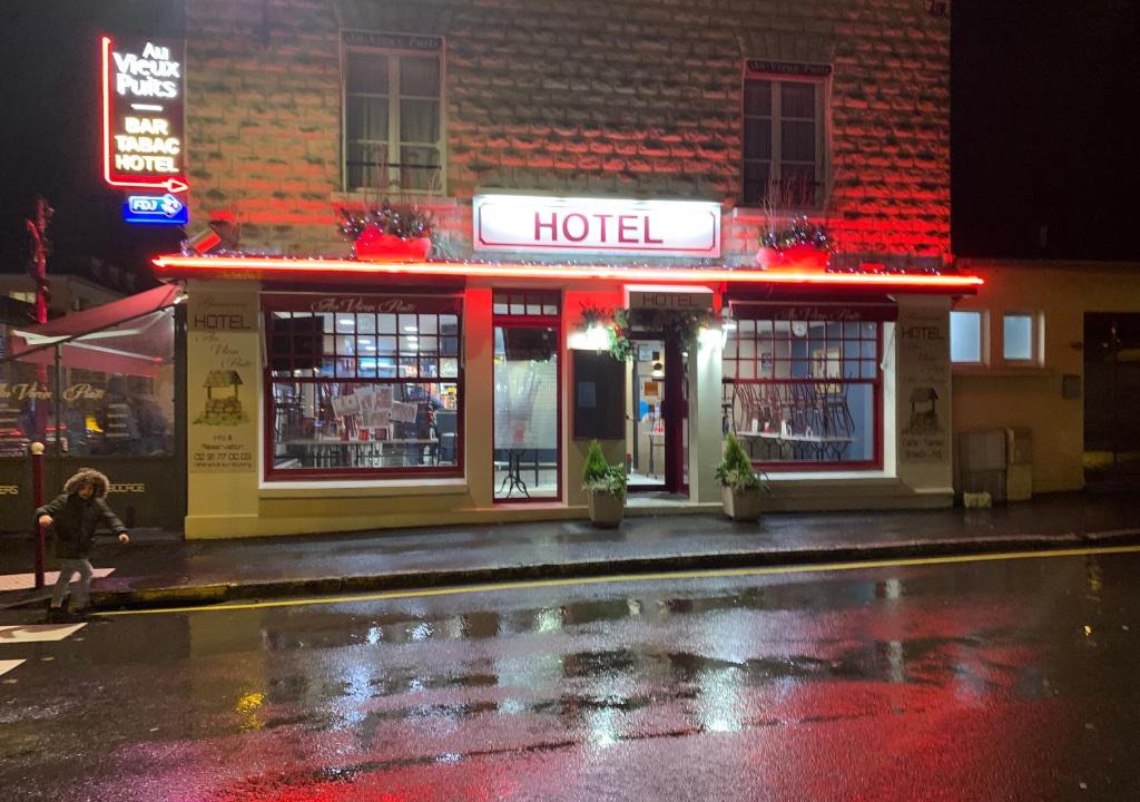 Villers-Bocage Hotel | Au Vieux Puits