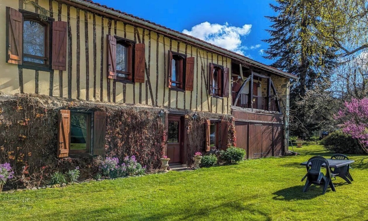 Izaut-de-l'Hotel House | Au Village - Izaut-de-l'Hôtel