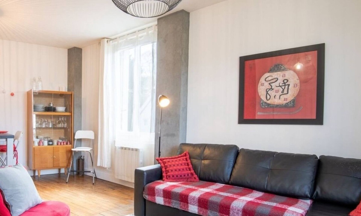 Amboise Apartment | "AU VINCI ROUGE" Downtown - Modern - Bright