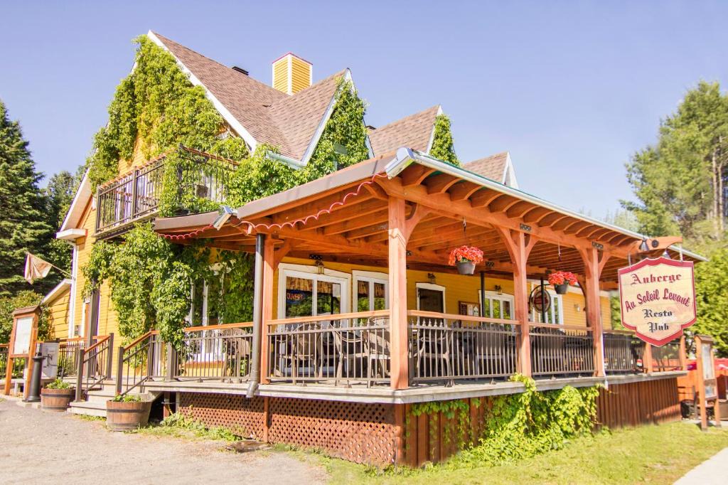 Piopolis Hotel | Auberge Au Soleil Levant