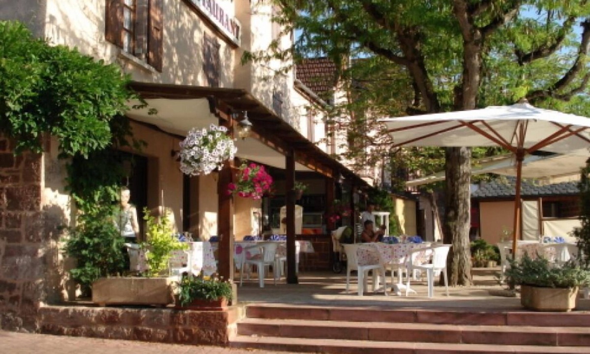 Saint-Cyprien-sur-Dourdou Hotel | Auberge Aux Portes de Conques