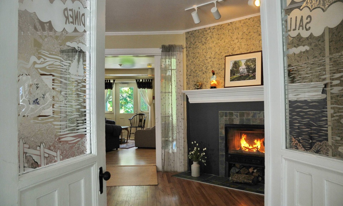 Saint-Joseph-de-la-Rive Hotel | Auberge Beauséjour