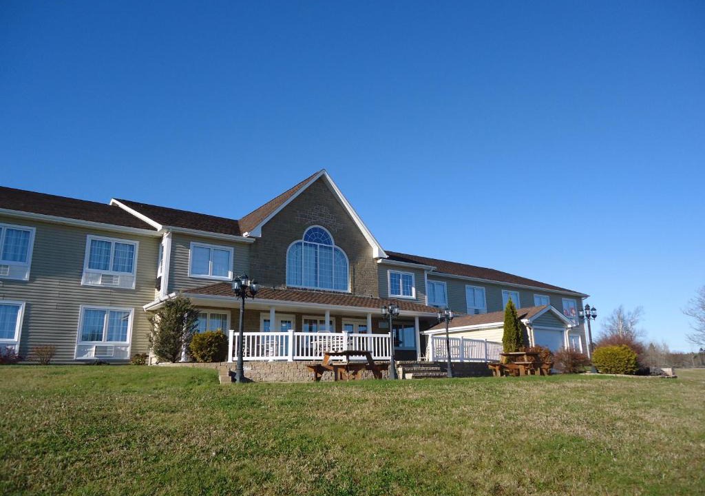 Bouctouche Hotel | Auberge Bouctouche Inn & Suites