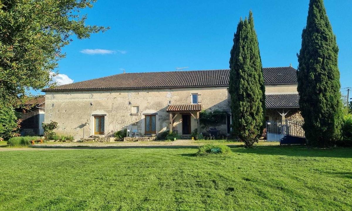 Roquebrune Bed & Breakfast | Auberge des Pensees