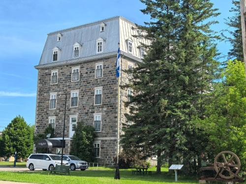 Saint-Casimir Hotel | Auberge du Couvent