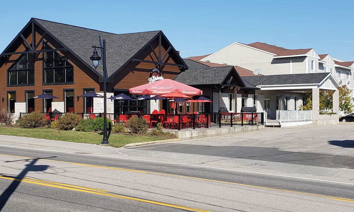 Maniwaki Hotel | Auberge du Draveur