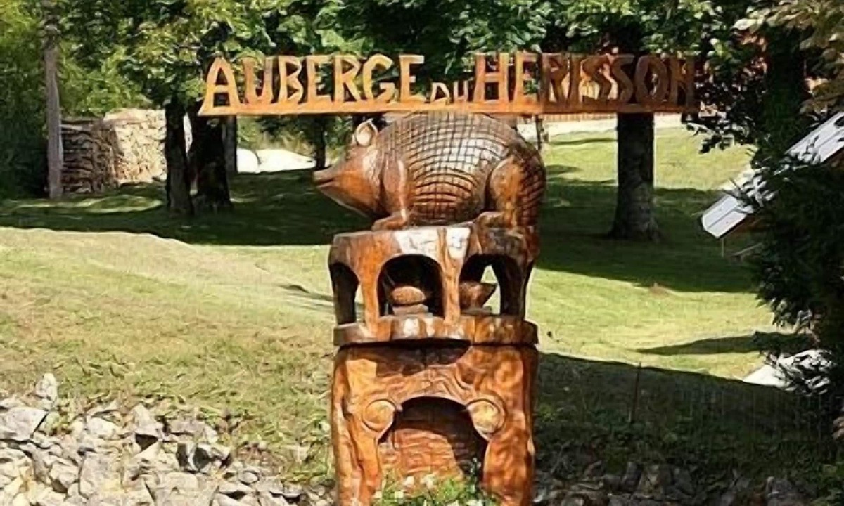 La Chaux-du-Dombief Hotel | Auberge du Hérisson
