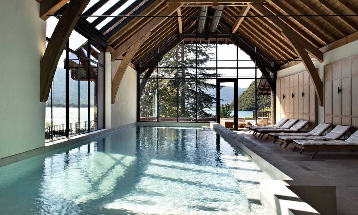 Talloires-Montmin Hotel | Auberge Du Père Bise