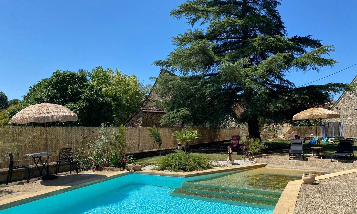 Anglars-Nozac Hotel | Auberge du relais d Auniac