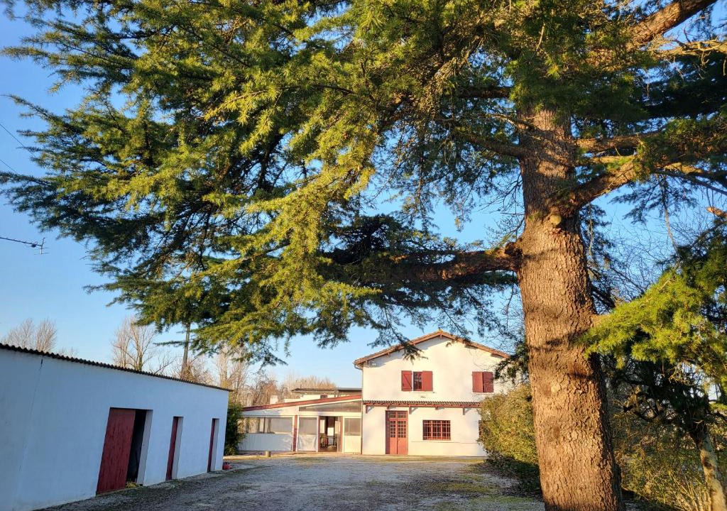 Corbarieu Hotel | Auberge du Trinquet