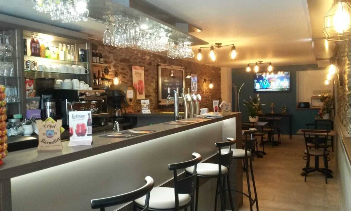 Les Hautes-Rivieres Hotel | AUBERGE EN ARDENNE