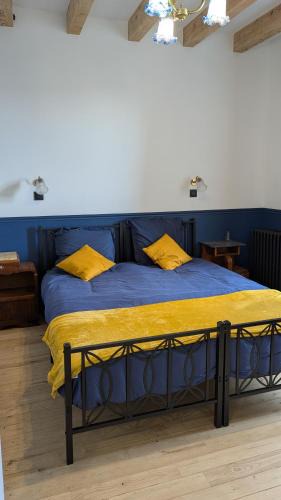 Saint-Leger-sous-Beuvray House | Auberge de la Belette Cendrée