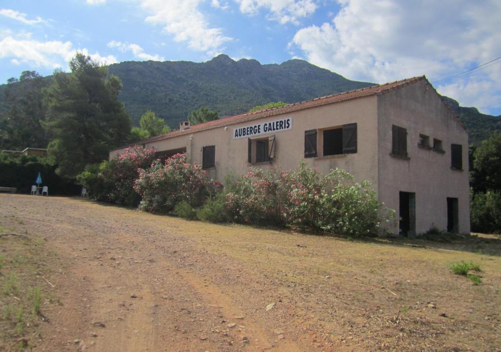 Galeria House | Auberge Galeris