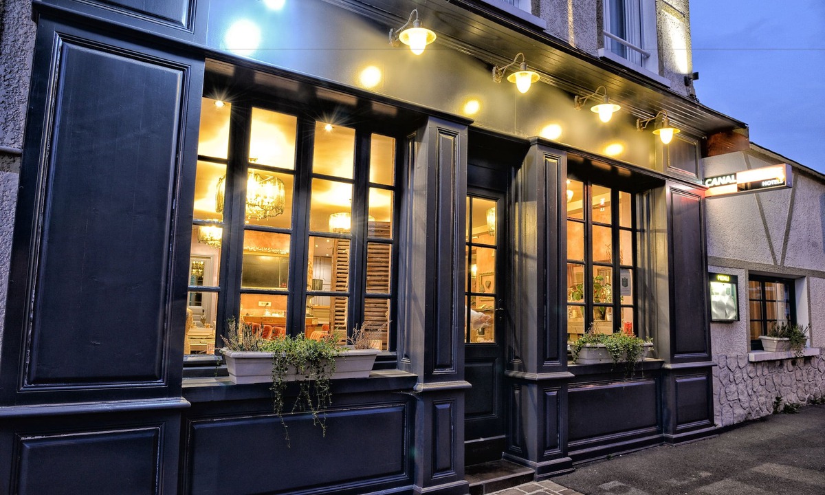 Viarmes Hotel | Auberge la Renaissance