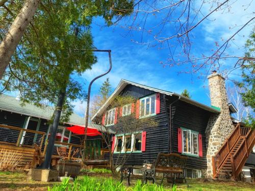 Mont-Tremblant Hotel | Auberge Le Lupin-Self Check-in