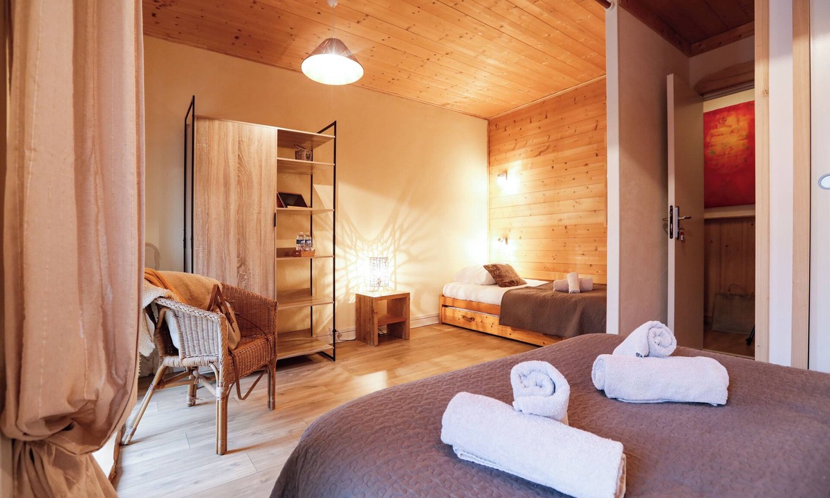 Correncon-en-Vercors Hotel | Auberge Les 2 Moucherolles